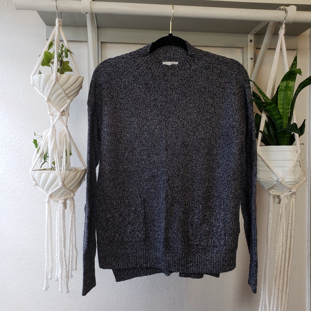 Its Got Pockets.
